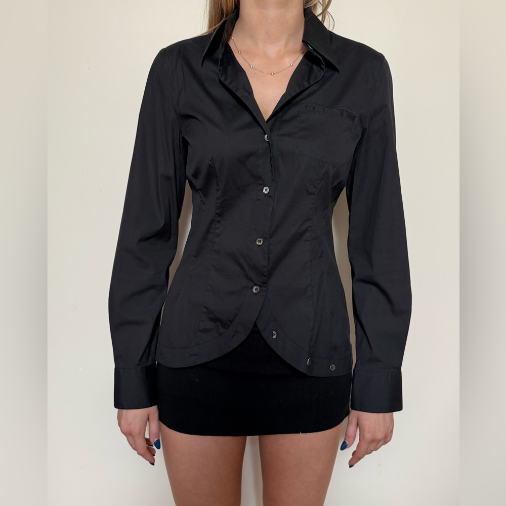 Armani Collezione shirt size 8 Medium buttons excellent, slim fit
